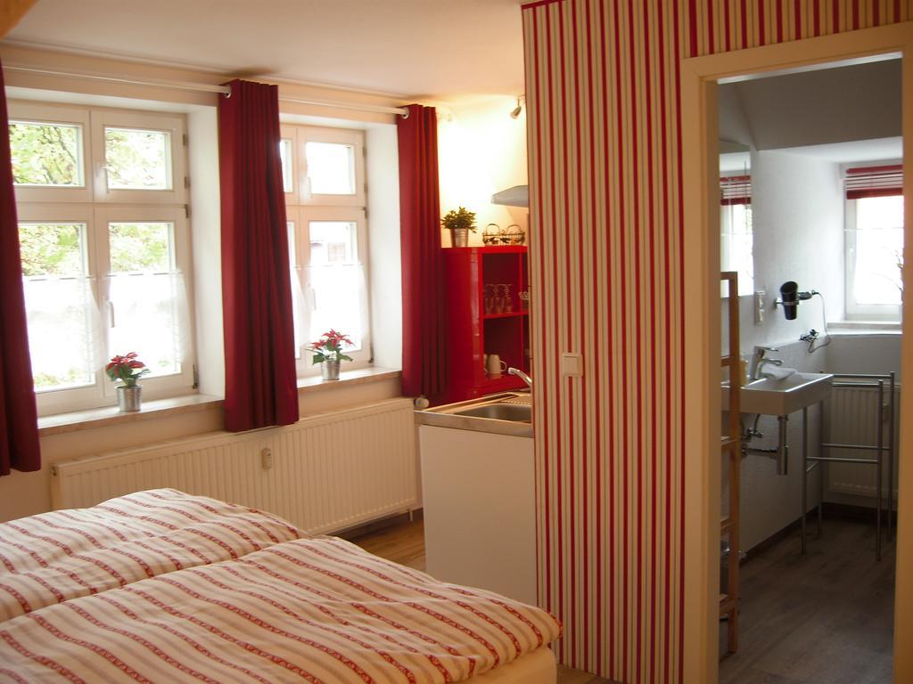 Ferienwohnungen Zur Kaiserstrasse 奎德林堡 客房 照片